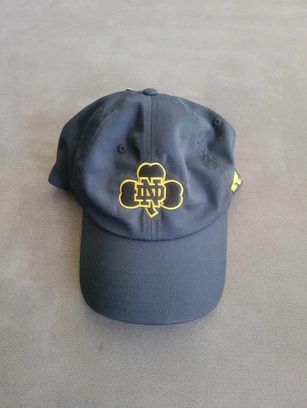 Notre Dame Fighting Irish Navy Blue Shamrock Adjustable Hat OSFA Under Armour